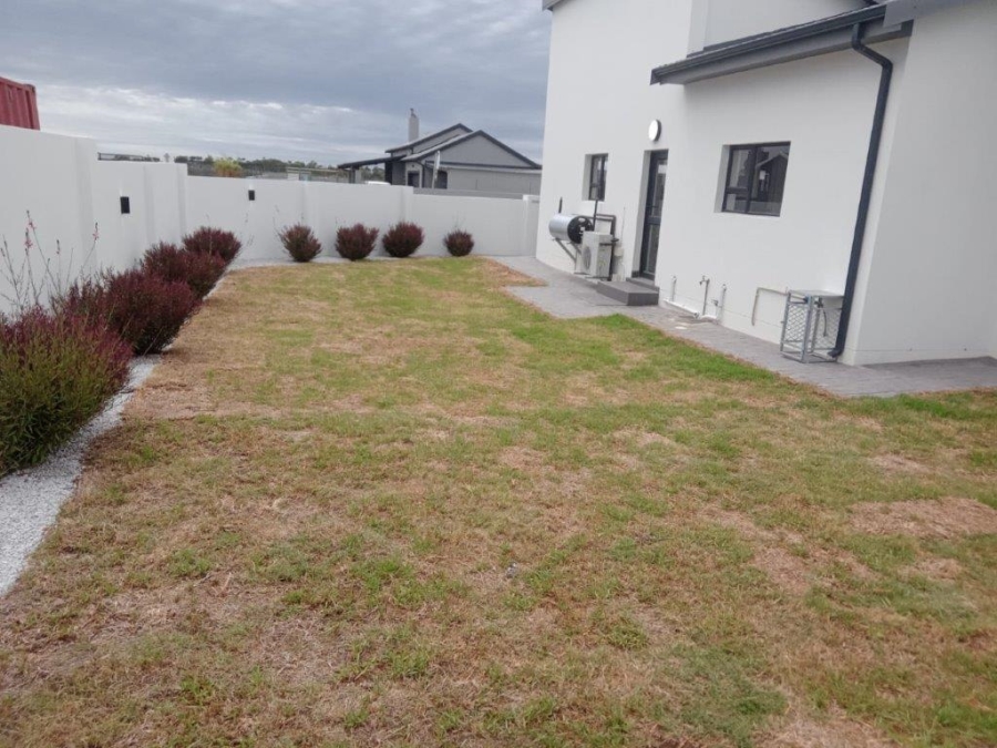 4 Bedroom Property for Sale in Wavecrest Eastern Cape